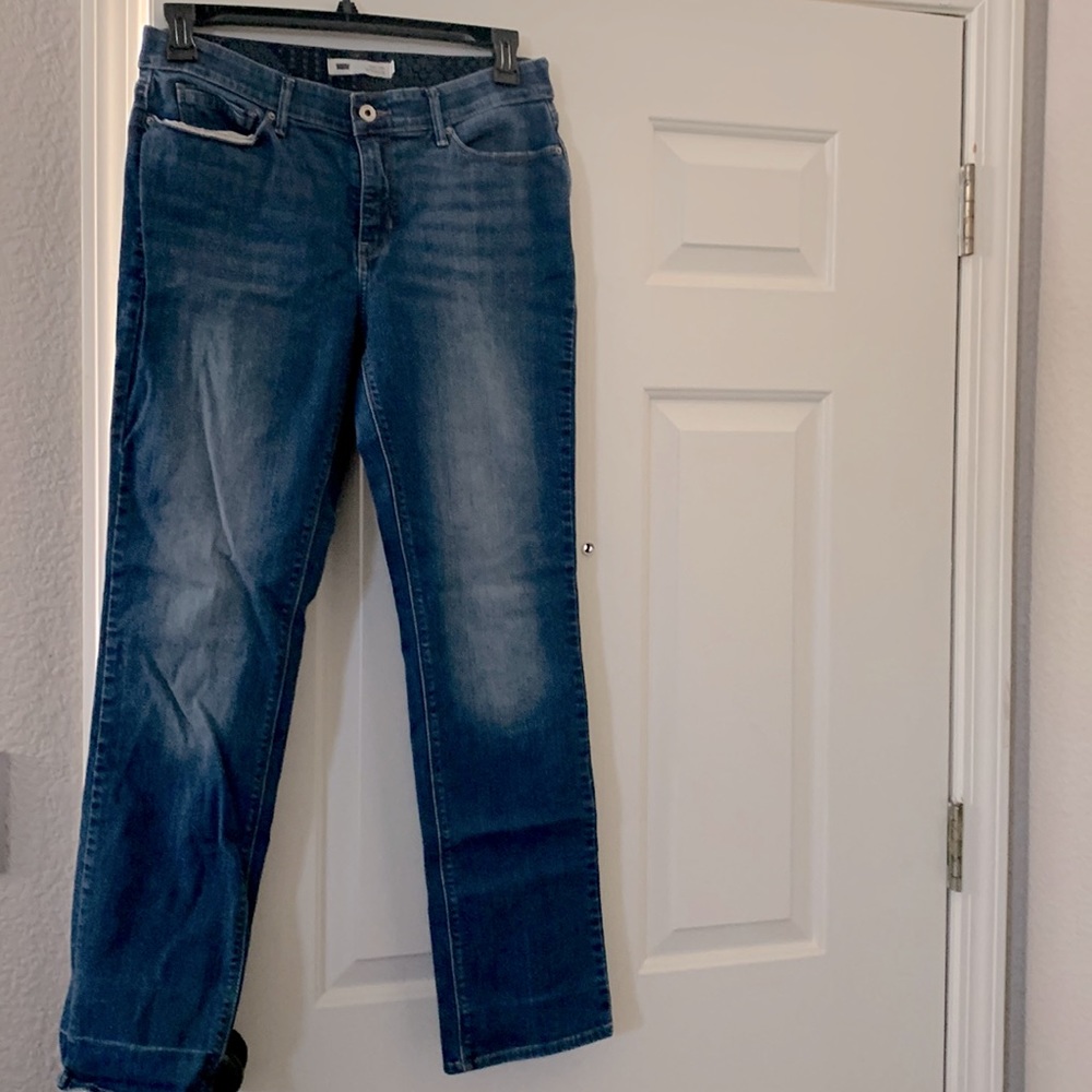 525 straight leg Levi’s jeans